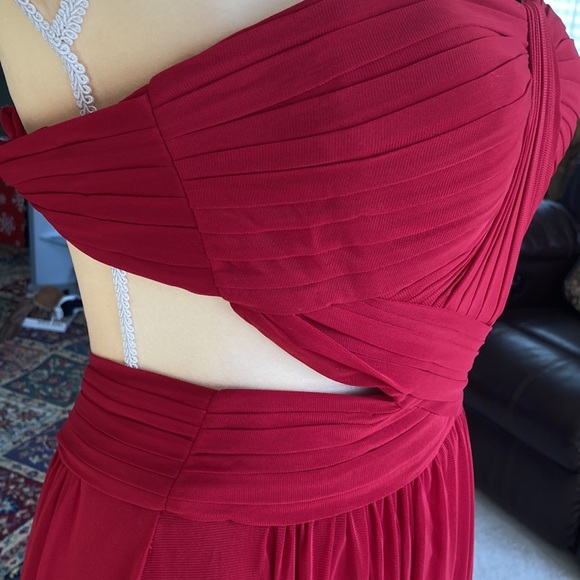 NWT La Femme Deep Red Long Dress Sz 0 Open Back Prom, Date Evening Gown Train - Picture 13 of 16